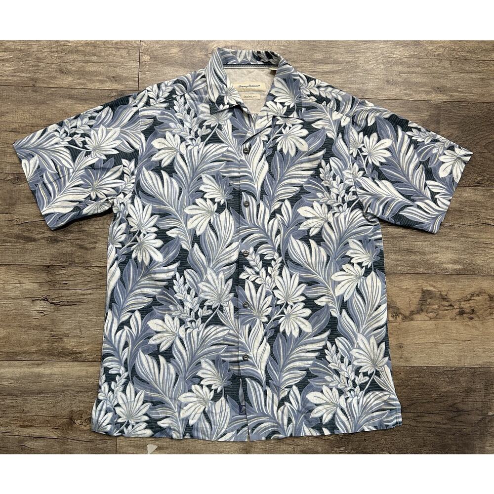 Tommy Bahama Men’s Medium Original Fit Camp Shirt Silk Blue Leaf Floral Hawaiian